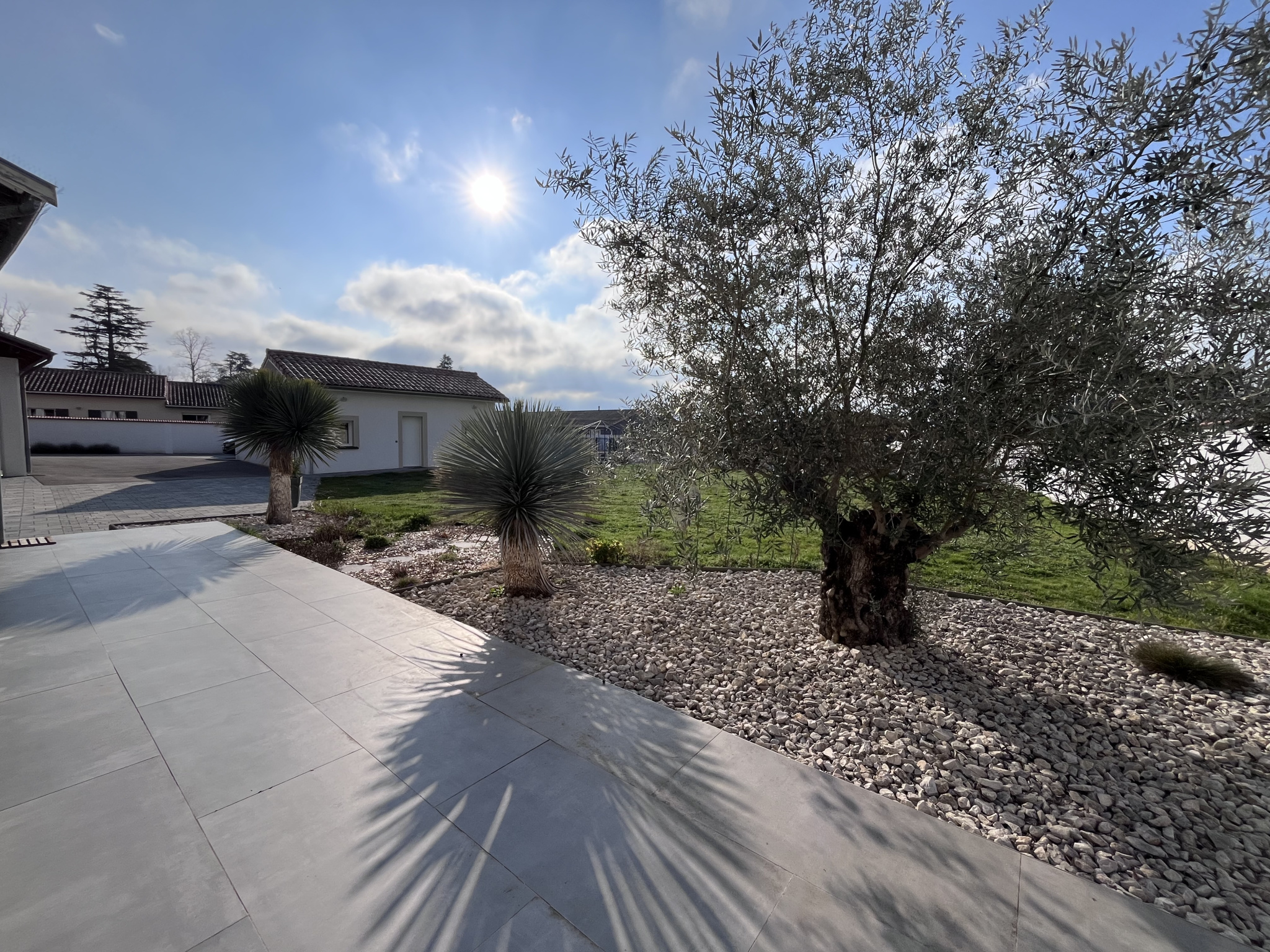 superbe maison avec dependance et garages pact (réf : pcvma270000950)