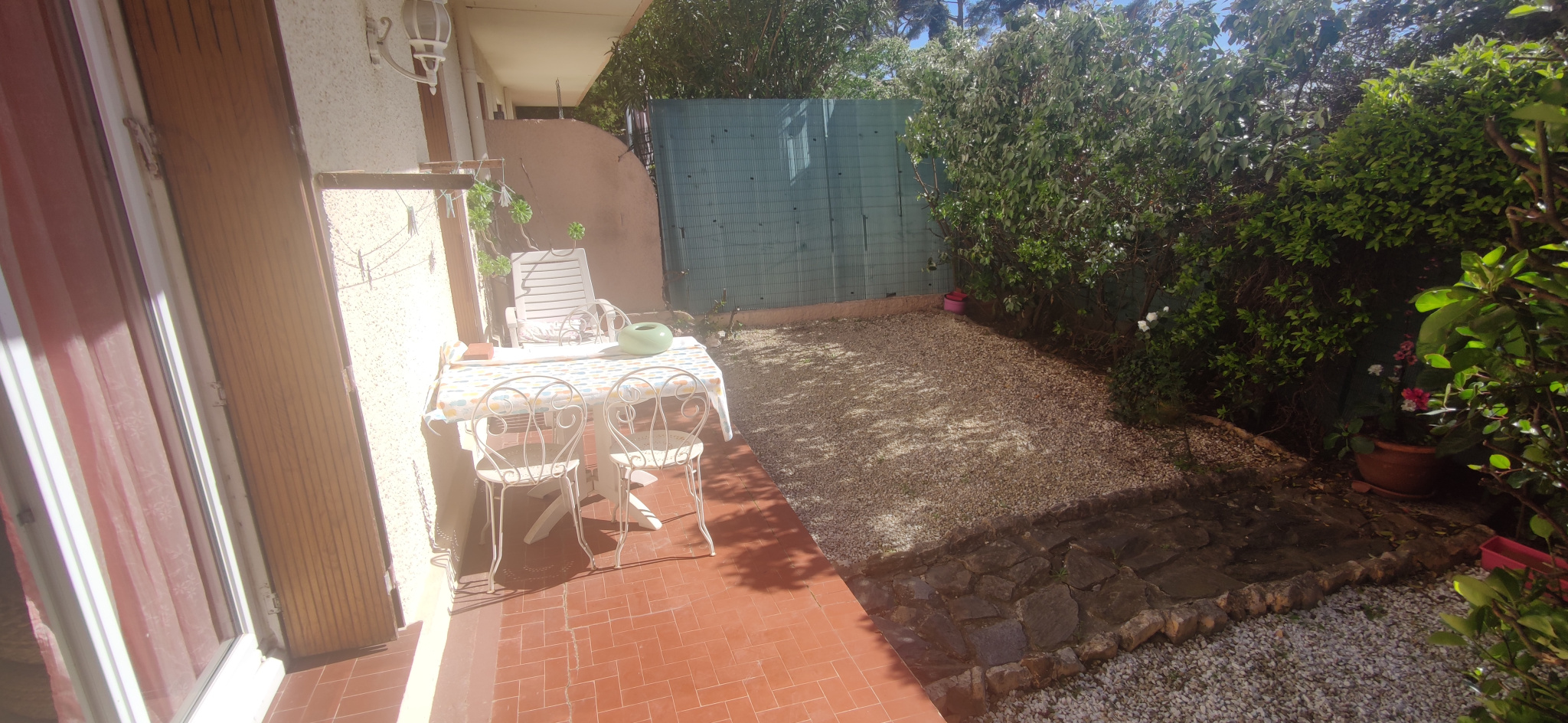 appartement f2 meuble avec jardin (réf : dslap250000486)