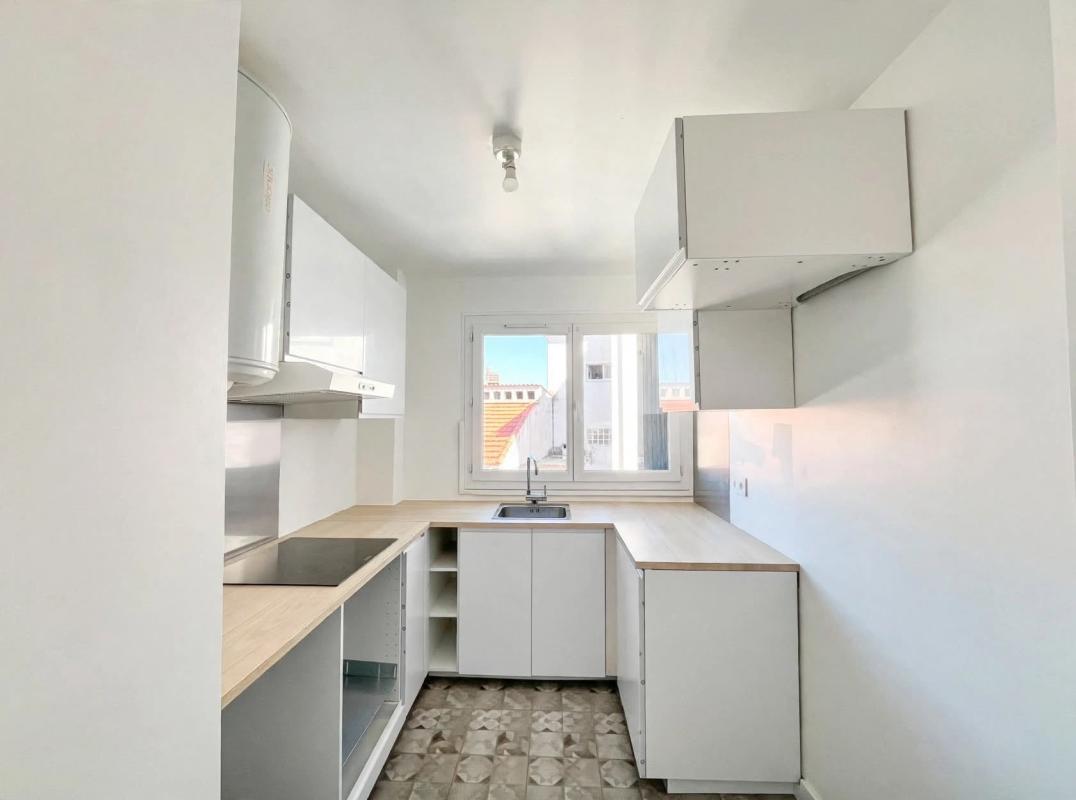 APPARTEMENT T3 DE 50 M2 AVEC BALCON LA SEYNE SUR MER