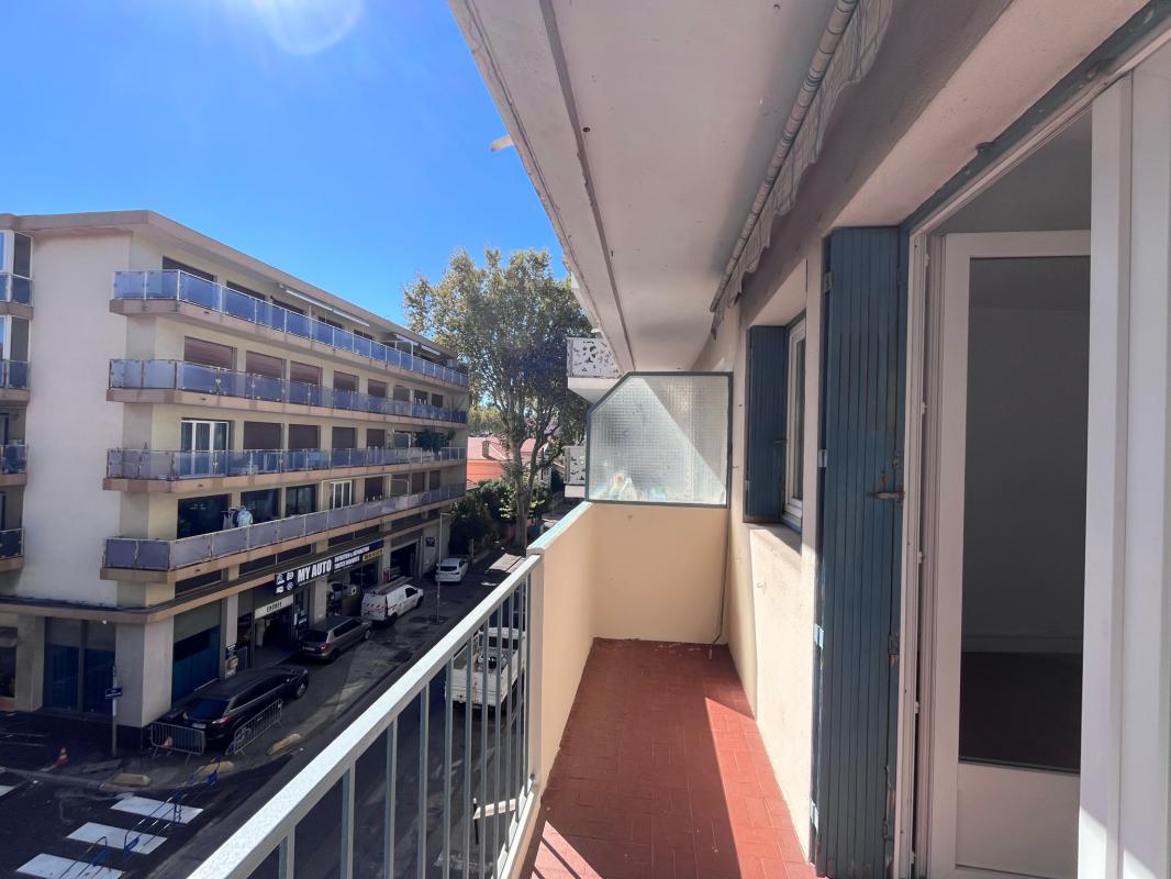 APPARTEMENT T3 DE 50 M2 AVEC BALCON LA SEYNE SUR MER