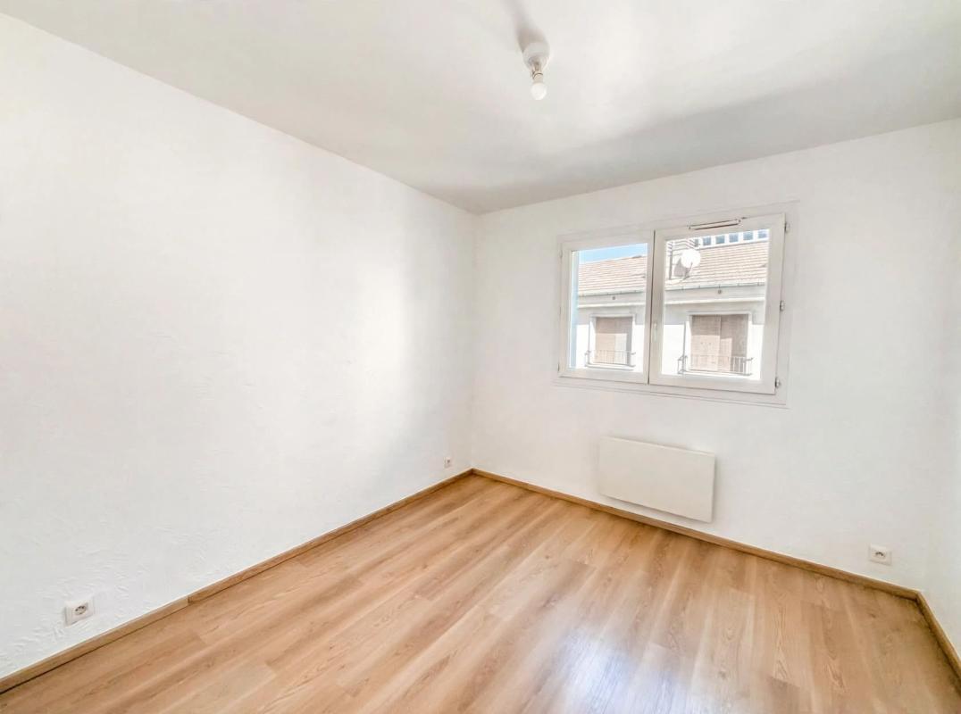 APPARTEMENT T3 DE 50 M2 AVEC BALCON LA SEYNE SUR MER