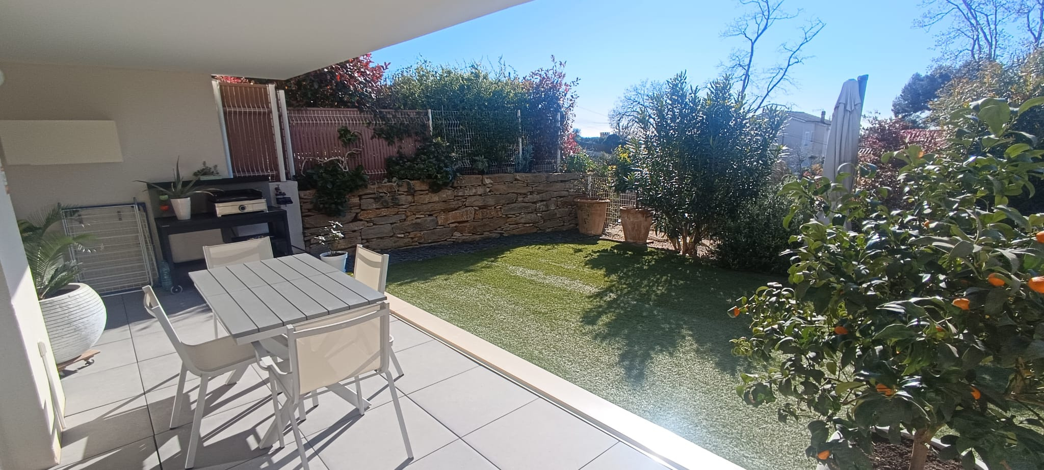 Appartement de standing en rez de jardin à Six Fours