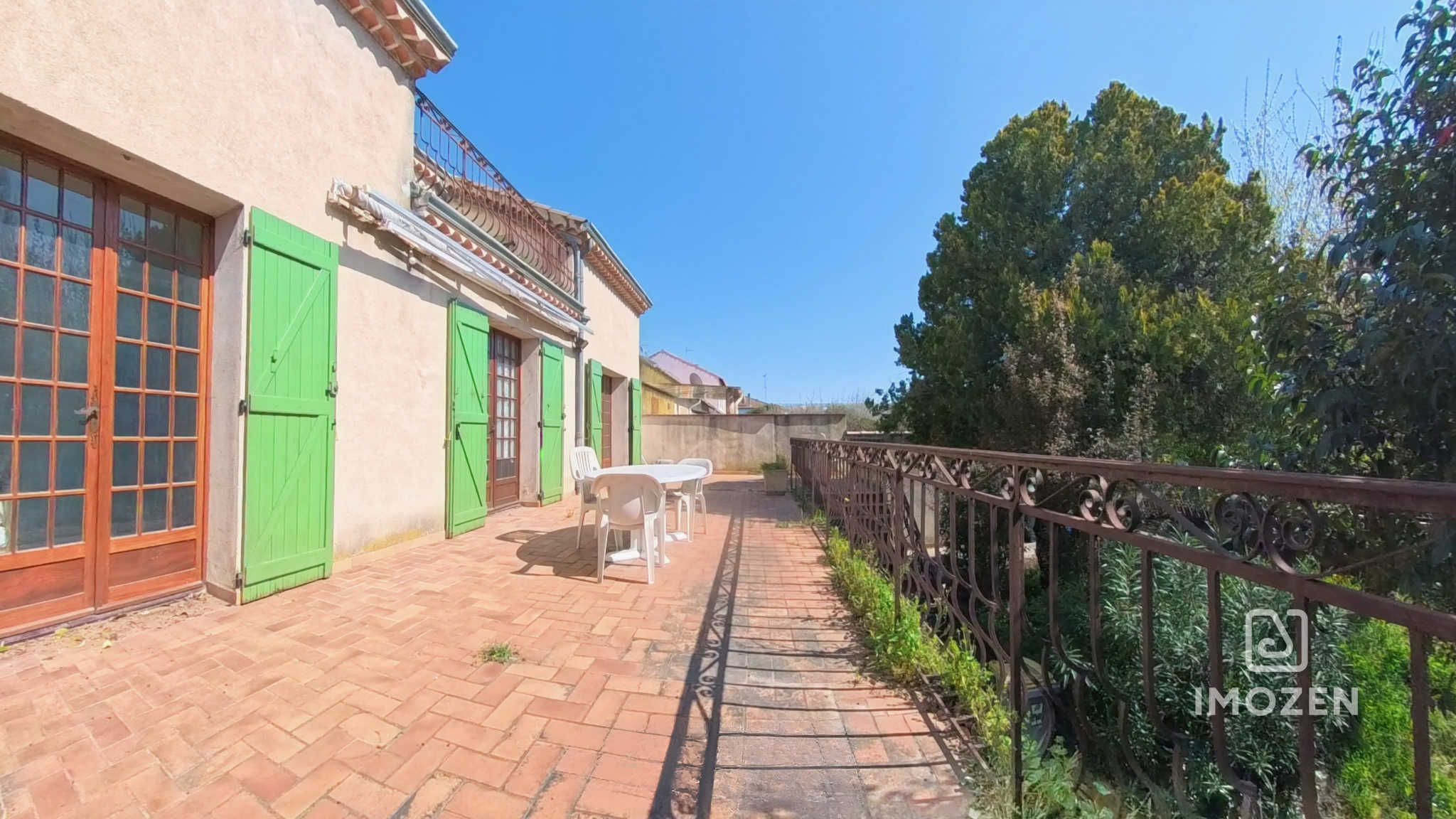 Maison T5 de 174 m2 Carrez – 327m2 de terrain